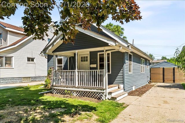 136 Mapledale Avenue, Hazel Park, MI 48030