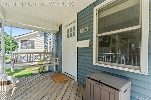 136 Mapledale Avenue, Hazel Park, MI 48030