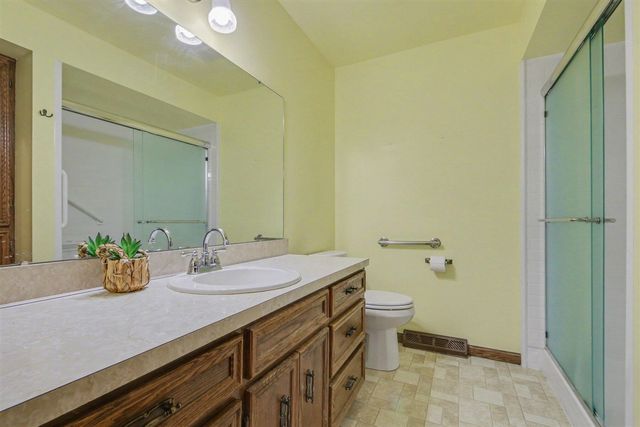 1853 Elizabeth Lane, Jenison, MI 49428