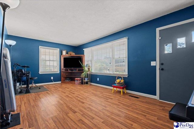 1442 E Siesta Dr, Florence, SC 29505