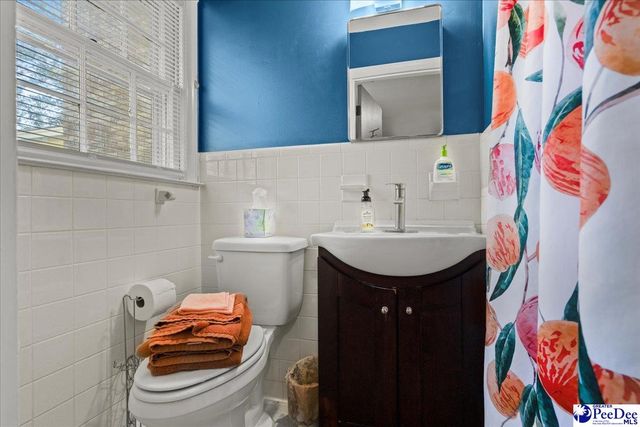 1442 E Siesta Dr, Florence, SC 29505