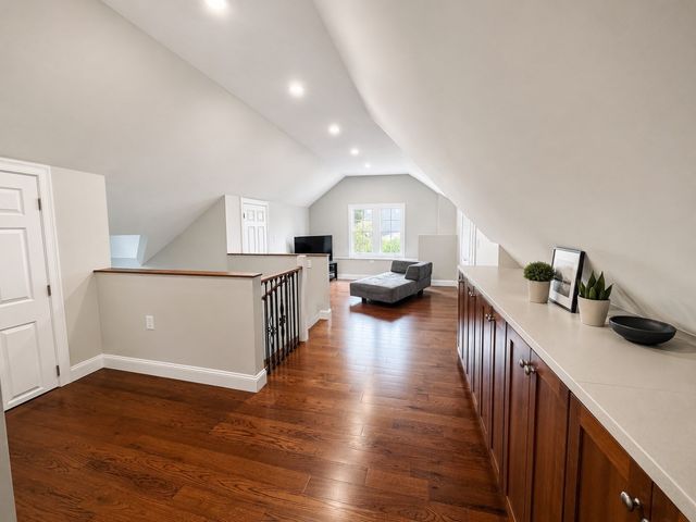 28 Bogle, Weston, MA 02493