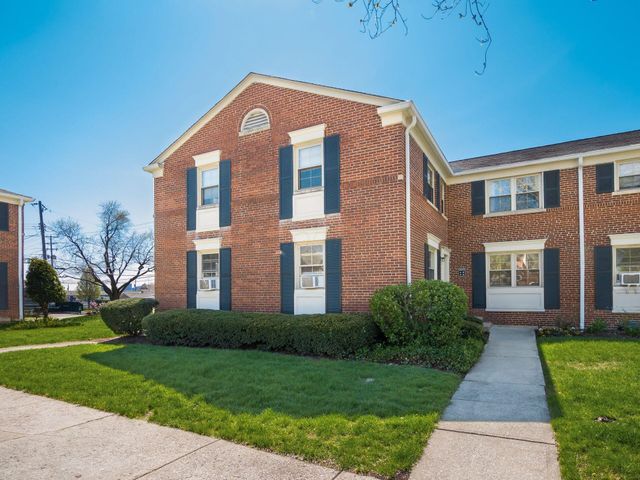 1775 Northwest Court, 105, Columbus, OH 43212