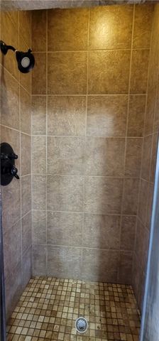 6423 Bridge Bay Drive, Rogers, AR 72758