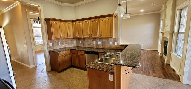 6423 Bridge Bay Drive, Rogers, AR 72758
