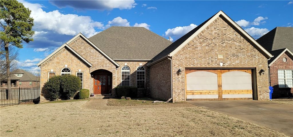 6423 Bridge Bay Drive, Rogers, AR 72758