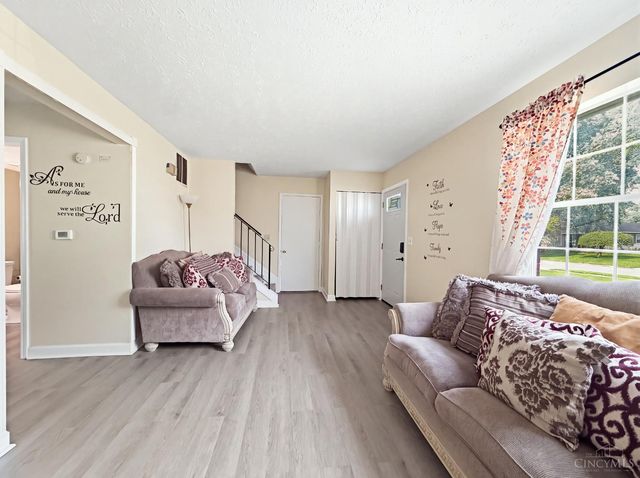 1810 waynebrook Drive, Middletown, OH 45044
