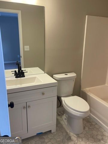 34 Canterbury Drive, Grantville, GA 30220