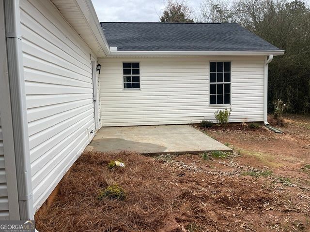 34 Canterbury Drive, Grantville, GA 30220