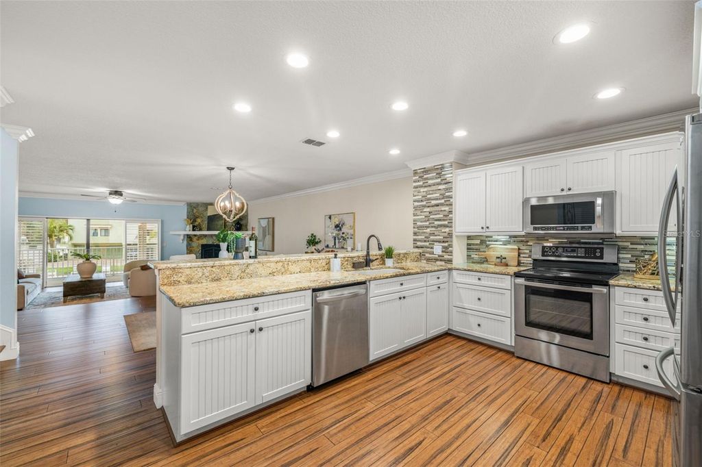 Image 16 of property listing at 533 SANDY HOOK ROAD, Treasure Island, FL 33706