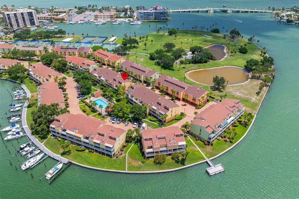 Image 45 of property listing at 533 SANDY HOOK ROAD, Treasure Island, FL 33706