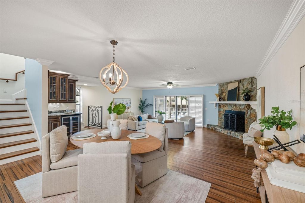 Image 7 of property listing at 533 SANDY HOOK ROAD, Treasure Island, FL 33706