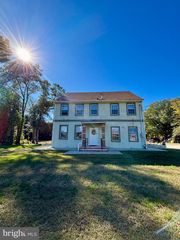 141 ARNEYS MOUNT RD, Pemberton, NJ 08068