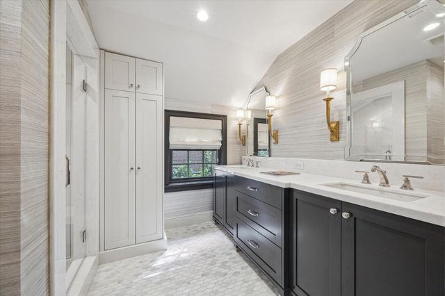 3 Remington Lane, Houston, TX 77005