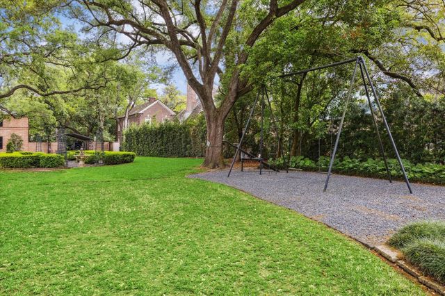 3 Remington Lane, Houston, TX 77005