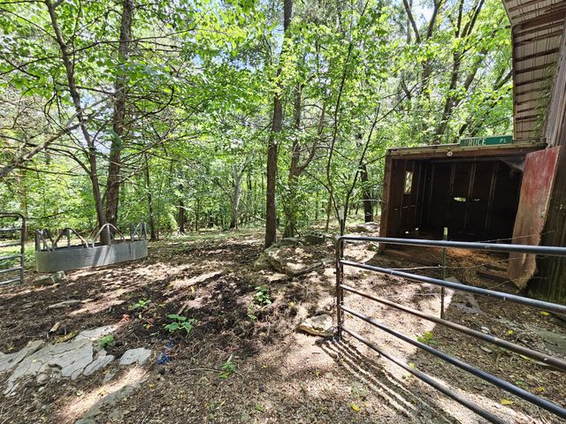 294 Lakeside Dr, Carthage, TN 37030