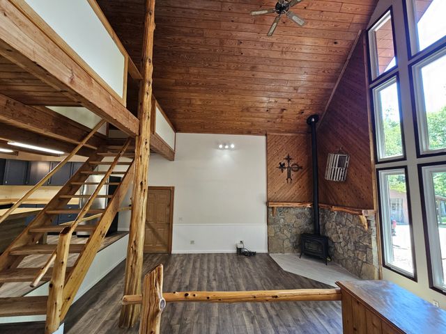 294 Lakeside Dr, Carthage, TN 37030