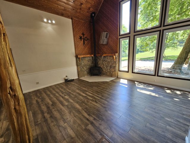 294 Lakeside Dr, Carthage, TN 37030