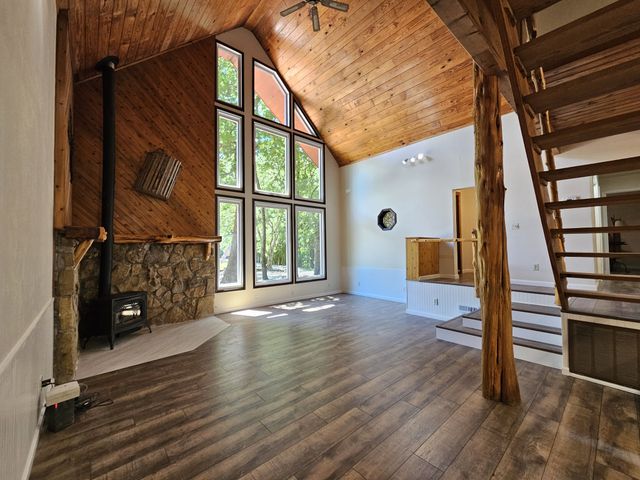 294 Lakeside Dr, Carthage, TN 37030