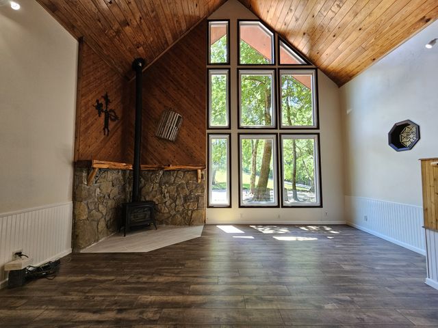 294 Lakeside Dr, Carthage, TN 37030