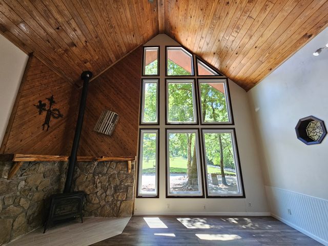 294 Lakeside Dr, Carthage, TN 37030