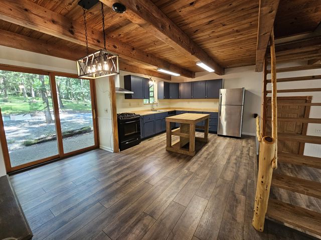 294 Lakeside Dr, Carthage, TN 37030