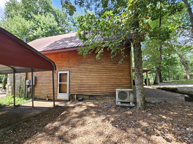 294 Lakeside Dr, Carthage, TN 37030