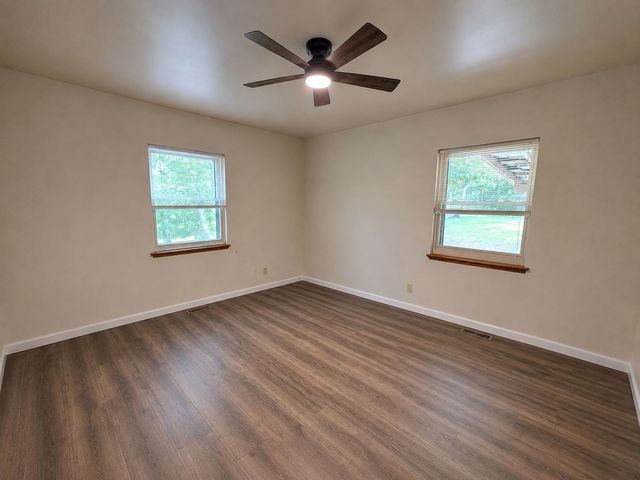 294 Lakeside Dr, Carthage, TN 37030