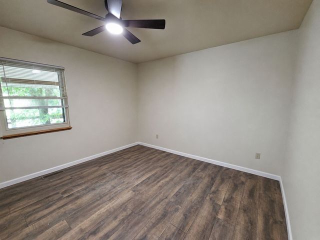 294 Lakeside Dr, Carthage, TN 37030