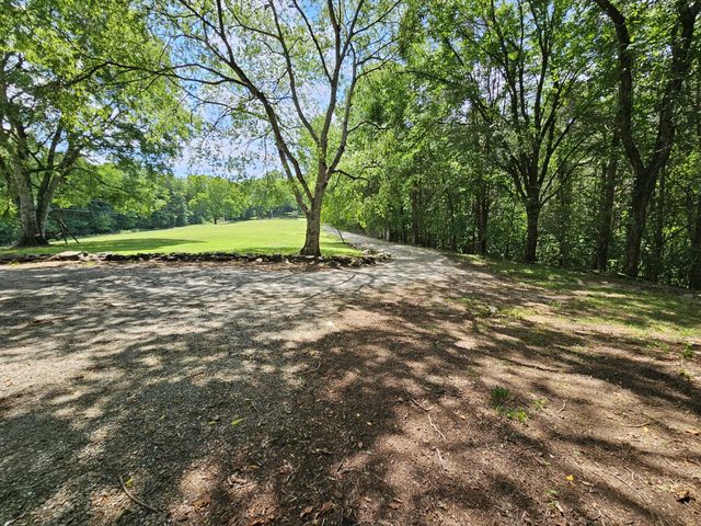 294 Lakeside Dr, Carthage, TN 37030