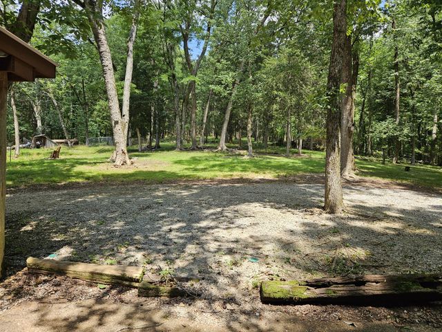 294 Lakeside Dr, Carthage, TN 37030