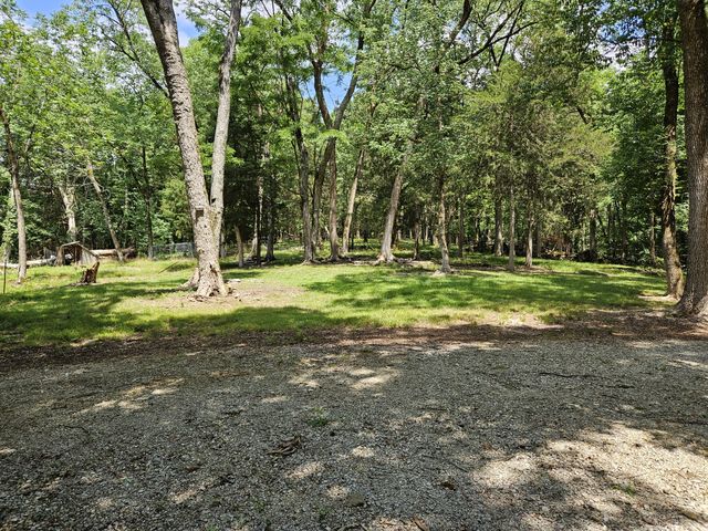 294 Lakeside Dr, Carthage, TN 37030