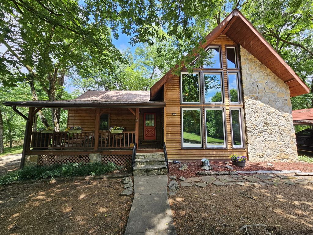 294 Lakeside Dr, Carthage, TN 37030