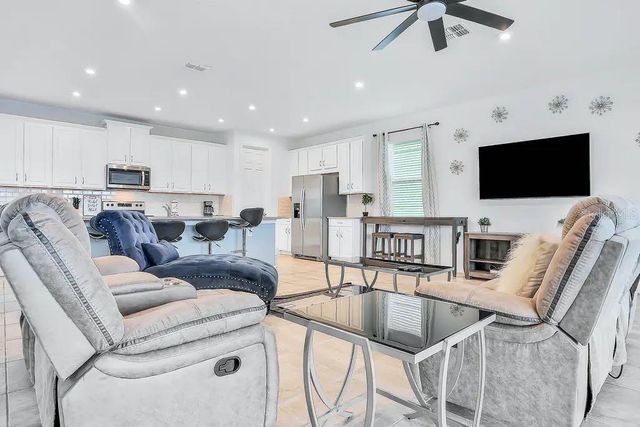 8906 CAROLINE BAY COURT, Kissimmee, FL 34747