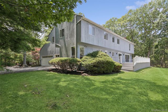 12 N Ridge Road, Setauket, NY 11733