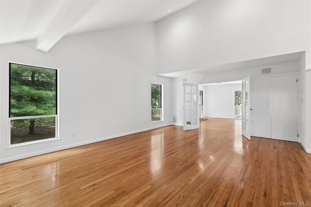 12 N Ridge Road, Setauket, NY 11733