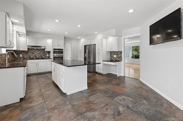 12 N Ridge Road, Setauket, NY 11733