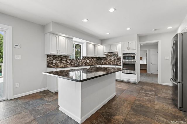 12 N Ridge Road, Setauket, NY 11733