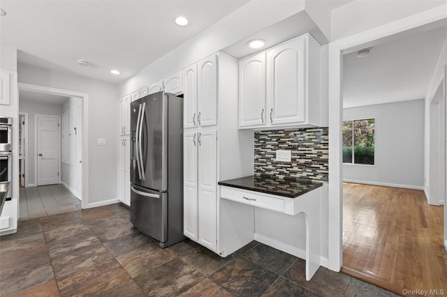 12 N Ridge Road, Setauket, NY 11733