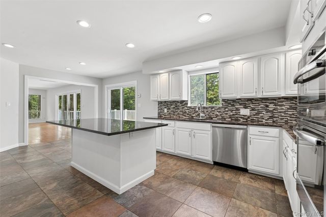 12 N Ridge Road, Setauket, NY 11733