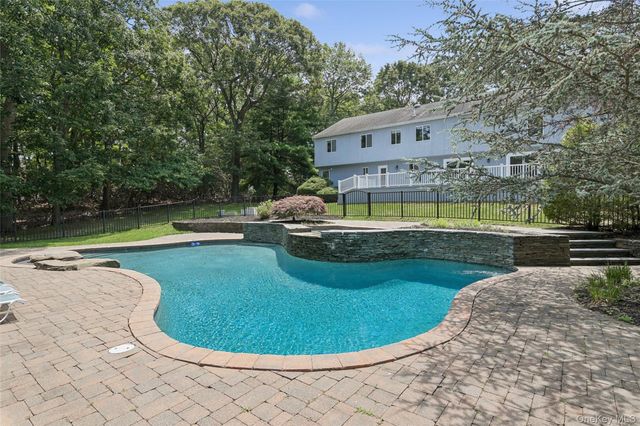 12 N Ridge Road, Setauket, NY 11733