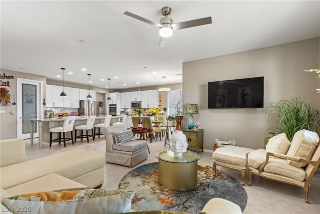 348 Cadence Vista Drive, Henderson, NV 89011