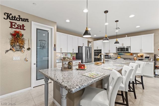 348 Cadence Vista Drive, Henderson, NV 89011