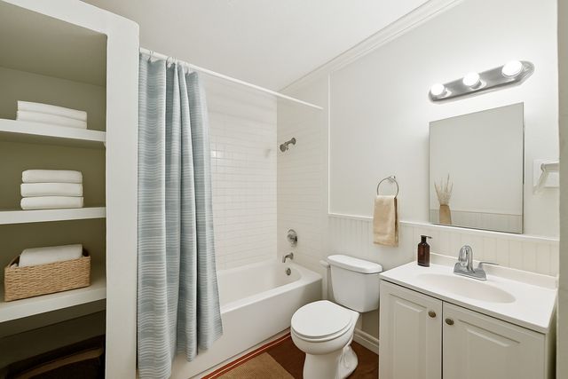 210 S Rosemont Avenue, Dallas, TX 75208