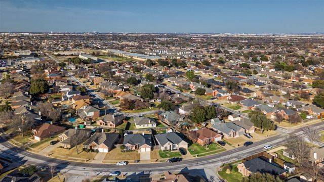 1109 Pierce Arrow Drive, Arlington, TX 76001