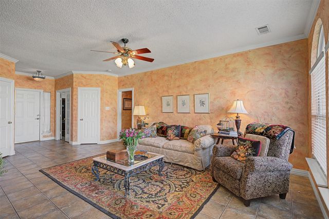 1109 Pierce Arrow Drive, Arlington, TX 76001