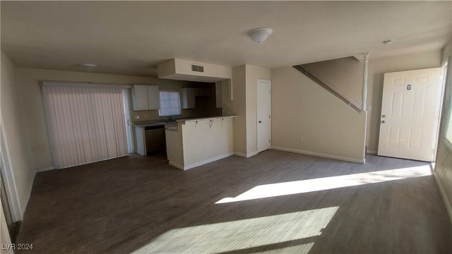 5116 Gray Lane G, Las Vegas, NV 89119