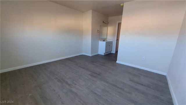 5116 Gray Lane G, Las Vegas, NV 89119