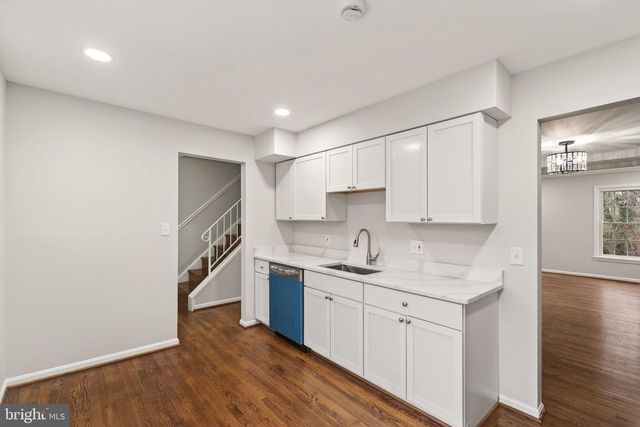 8219 DOCTOR CRAIK CT, Alexandria, VA 22306