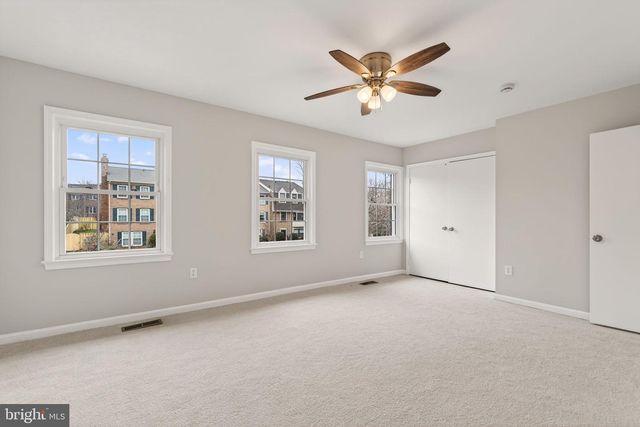 8219 DOCTOR CRAIK CT, Alexandria, VA 22306